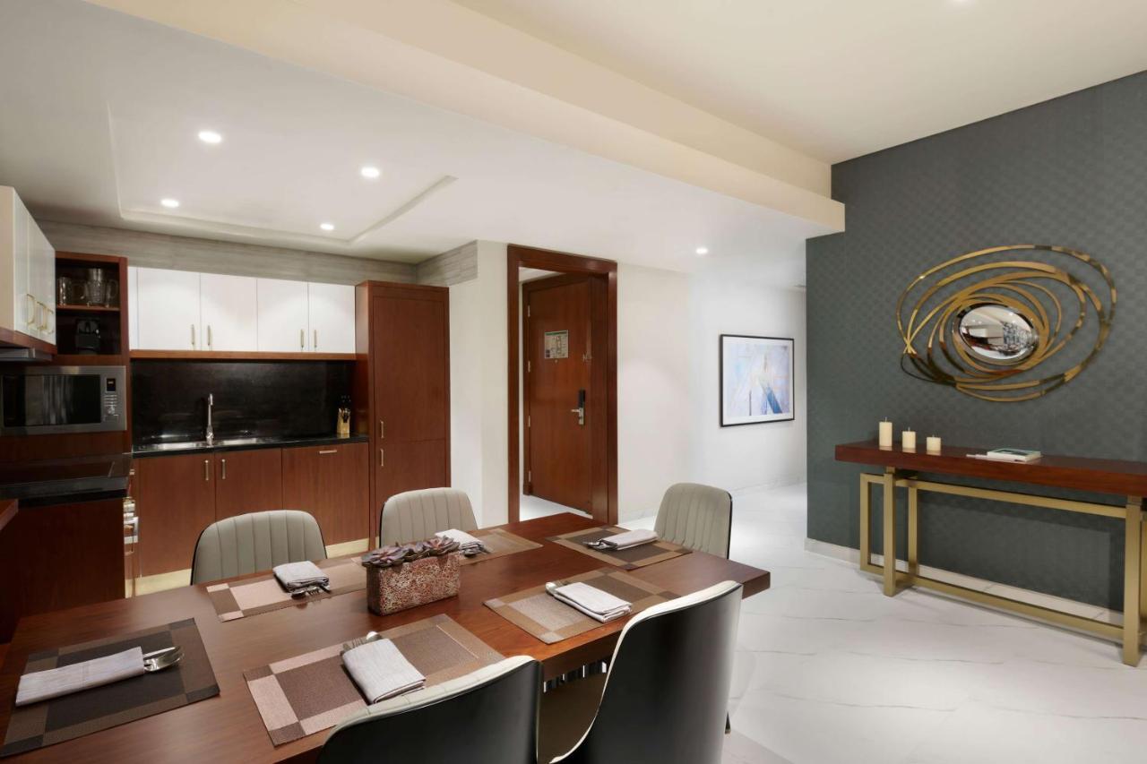 Wyndham Grand Doha West Bay Beach Buitenkant foto Office