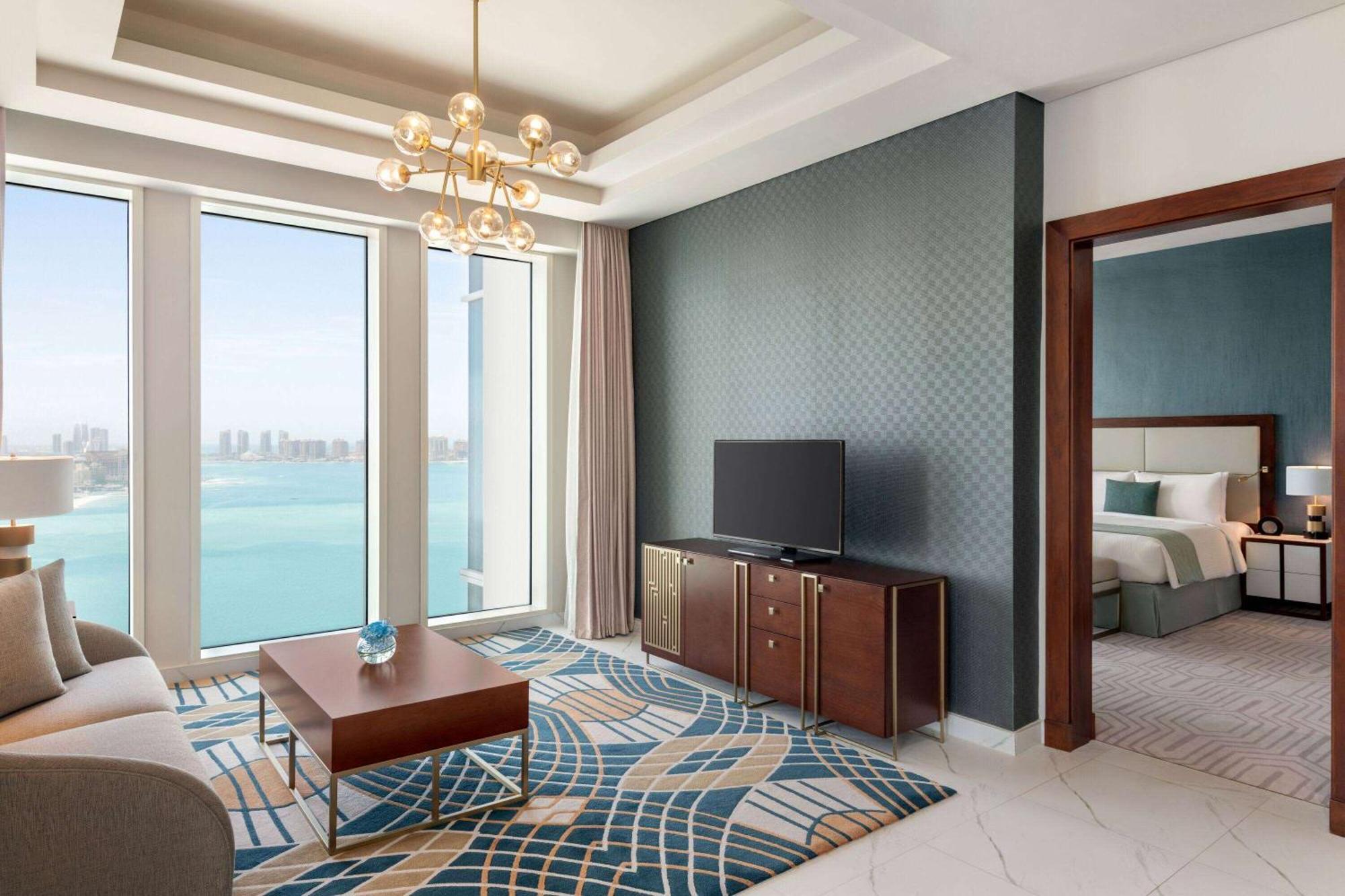 Wyndham Grand Doha West Bay Beach Buitenkant foto A suite at the hotel